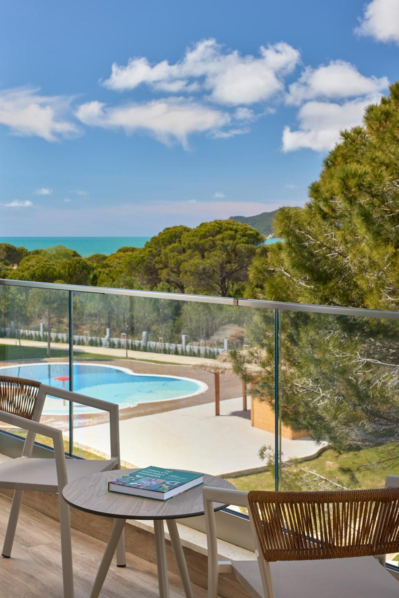 ホテル Melia Durres Albania Plazhi San Pietro エクステリア 写真